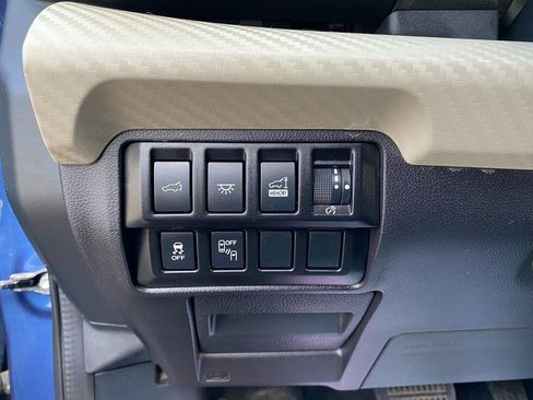 Used 2022 Subaru Ascent Premium w/ Convenience Package image 14