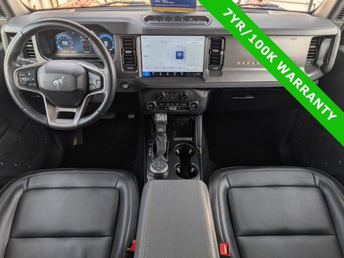 Used 2025 Ford Bronco Badlands image 15