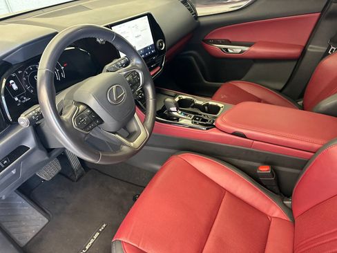 Used 2025 Lexus NX 250 FWD w/ Premium Package image 10
