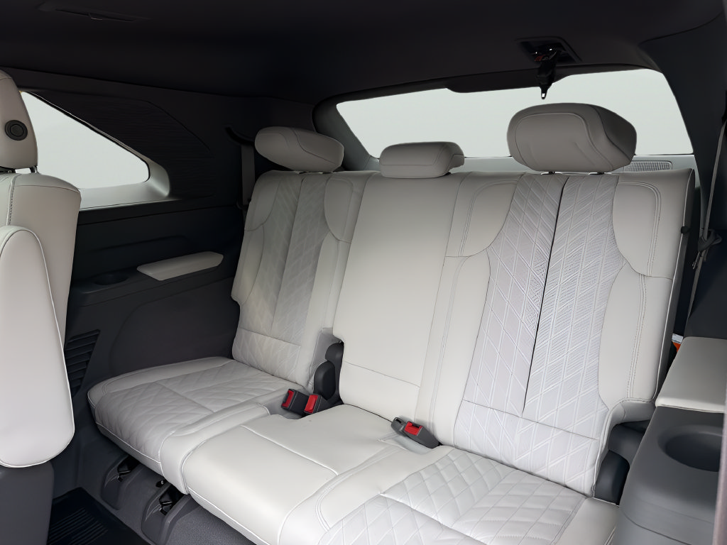 New 2026 Cadillac Escalade IQ Sport 1 w/ LPO, Floor Liner Package AWD/4WD image 35