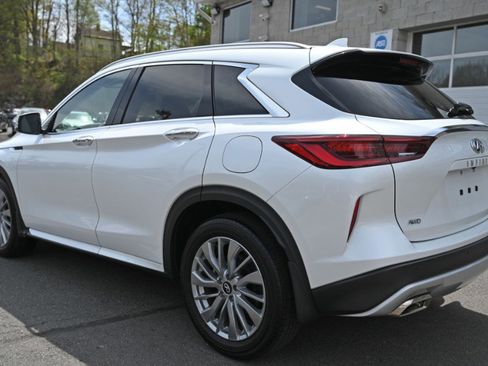 Used 2023 INFINITI QX50 Luxe AWD/4WD image 4