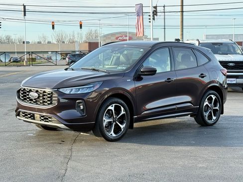 Used 2023 Ford Escape ST-Line Select w/ Tech Pack #2 image 7