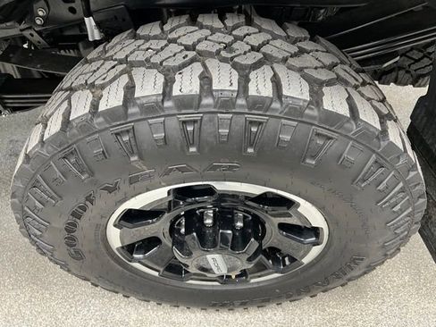 Used 2026 Ford F350 Platinum w/ Tremor Off-Road Package image 16