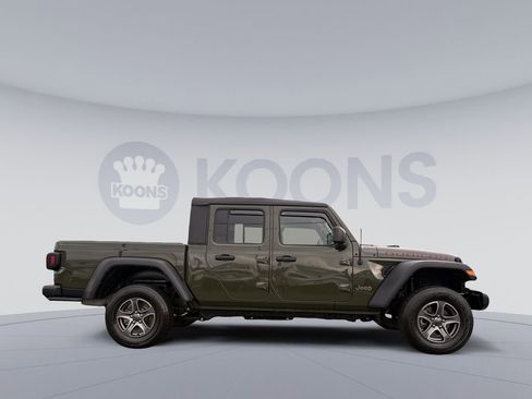 Used 2023 Jeep Gladiator Rubicon w/ Cold Weather Group image 8