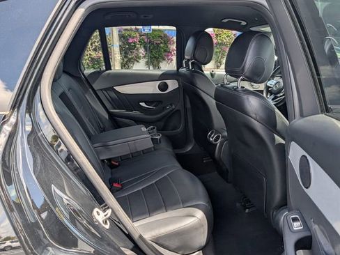 Used 2022 Mercedes-Benz GLC 300 image 17