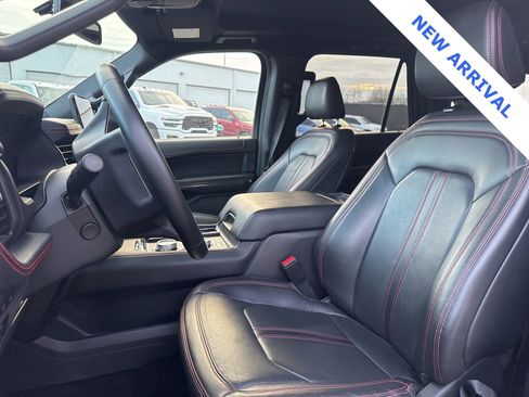 Used 2022 Ford Expedition Max Limited image 19