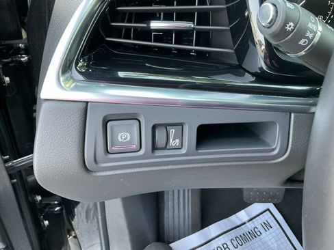 Used 2024 Cadillac XT6 Luxury w/ LPO, Floor Liner Package AWD/4WD image 25