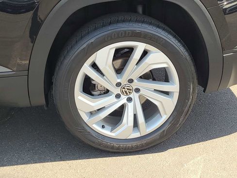 Used 2021 Volkswagen Atlas SE w/ Panoramic Sunroof Package AWD/4WD image 16