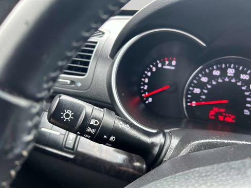 Used 2015 Kia Sorento LX image 23