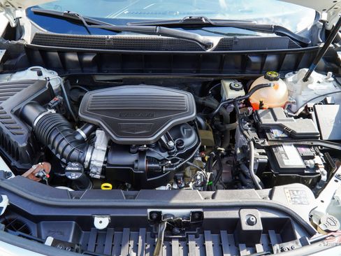 Used 2017 Cadillac XT5 Luxury w/ Driver Awareness Package image 11