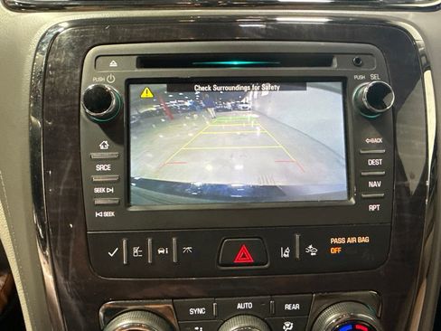 Used 2015 Buick Enclave Leather FWD image 19