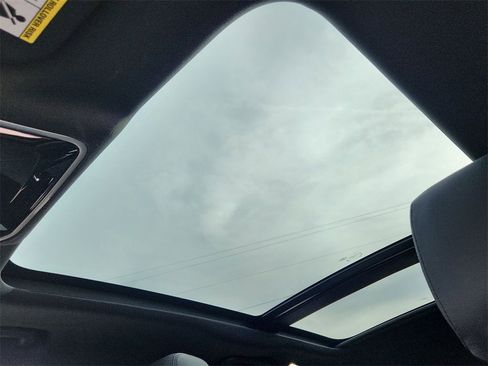 Used 2024 Land Rover Range Rover Velar Dynamic SE image 21