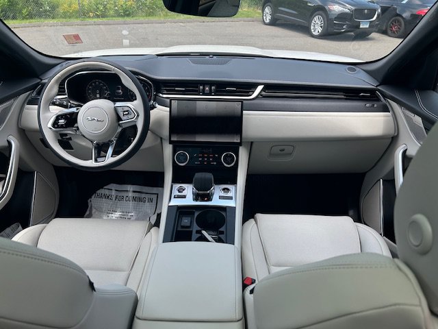 Used 2026 Jaguar F-PACE R-Dynamic S AWD/4WD image 21