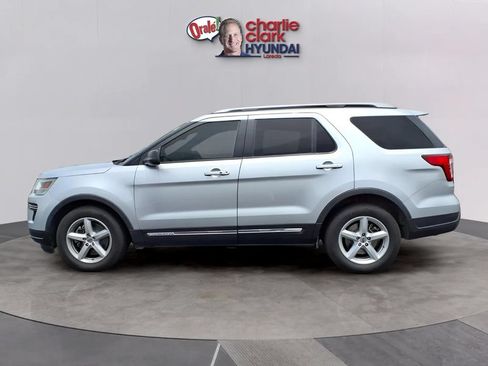 Used 2019 Ford Explorer XLT w/ Class III Trailer Tow Package FWD image 2