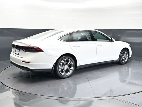 Used 2023 Honda Accord EX image 5