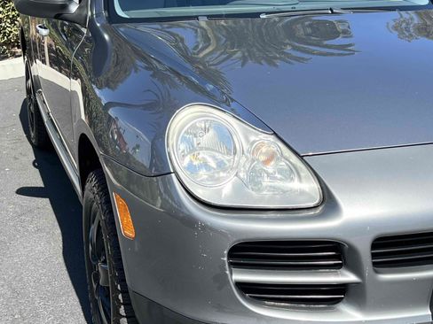 Used 2004 Porsche Cayenne S AWD/4WD image 65