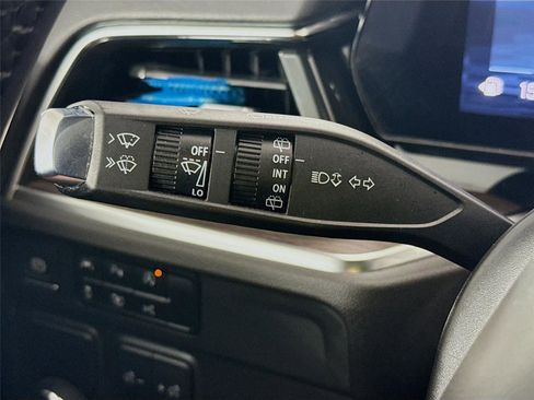 Used 2025 Chevrolet Suburban LS image 5