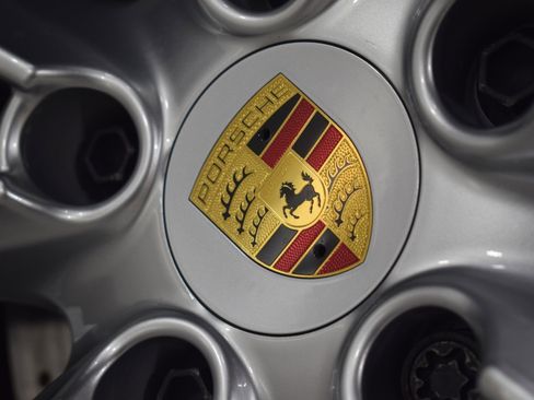 Used 2023 Porsche 911 Carrera S w/ Sport Package image 17