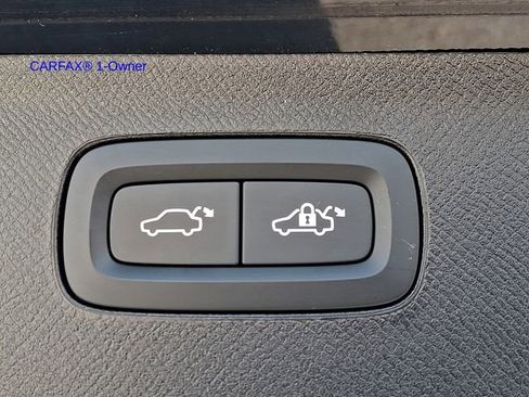 Certified 2023 Volvo XC90 B6 Ultimate w/ Protection Package image 29