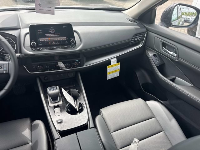 New 2026 Nissan Rogue Dark Armor FWD image 19