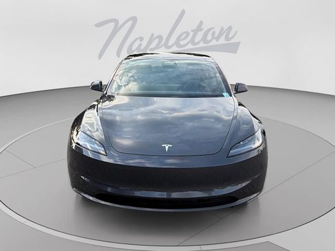 Used 2025 Tesla Model 3 Long Range RWD image 9