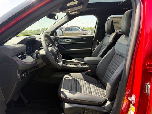 New 2026 Ford Explorer ST-Line w/ ST-Line Street Pack AWD/4WD image 9
