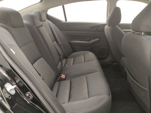 Used 2023 Nissan Altima 2.5 SV FWD image 19
