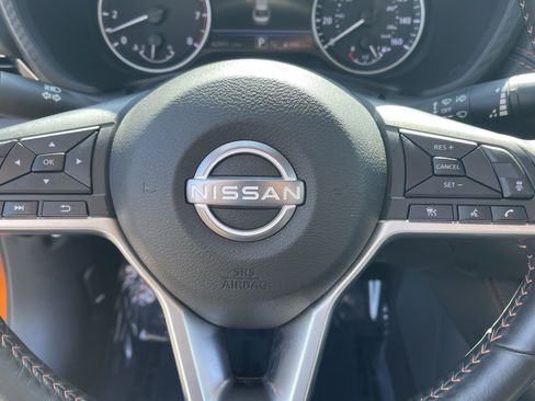 Used 2025 Nissan Sentra SR w/ SR Premium Package FWD image 22