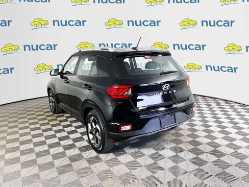 Certified 2025 Hyundai Venue SEL image 5
