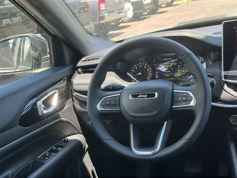 New 2026 Jeep Compass Latitude w/ Sun and Sound Group AWD/4WD image 21