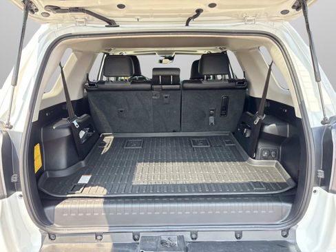 Used 2021 Toyota 4Runner SR5 Premium w/ Moonroof Package AWD/4WD image 12