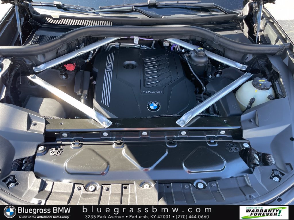 Used 2022 BMW X7 xDrive40i w/ Executive Package AWD/4WD image 18