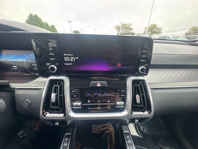 Used 2023 Kia Sorento SX AWD/4WD image 28