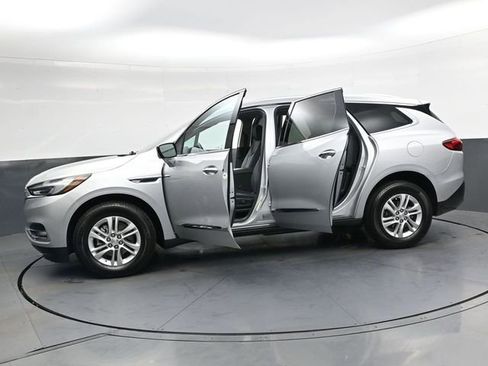 Used 2021 Buick Enclave Essence w/ Sound and Sites Package image 38