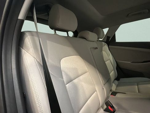 Used 2018 Hyundai Tucson Value AWD/4WD image 12