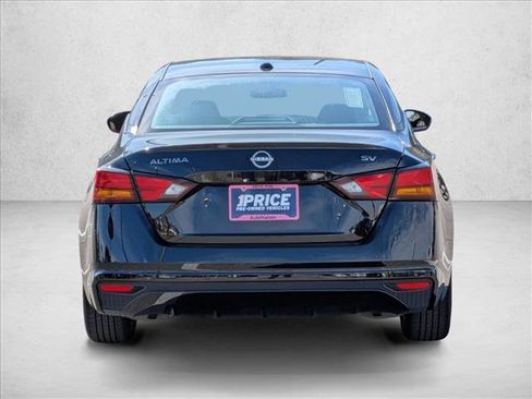Used 2024 Nissan Altima 2.5 SV image 7