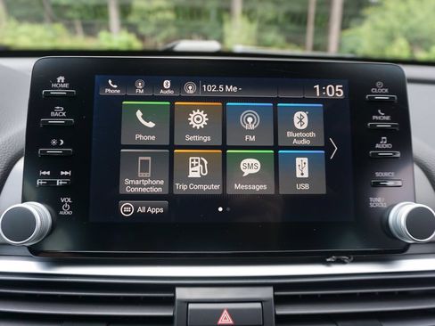 Used 2018 Honda Accord Sport image 10