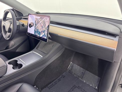 Used 2021 Tesla Model Y Performance image 15