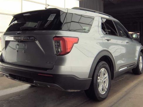 Used 2023 Ford Explorer XLT w/ Equipment Group 202A image 4