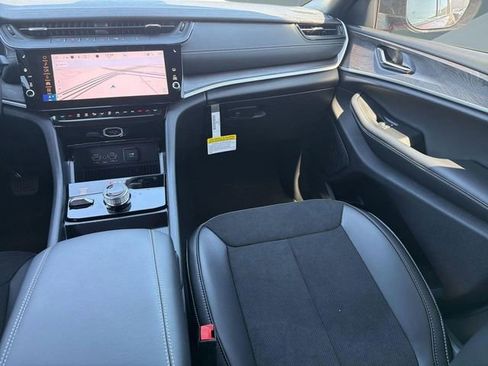 New 2026 Jeep Grand Cherokee Laredo image 28