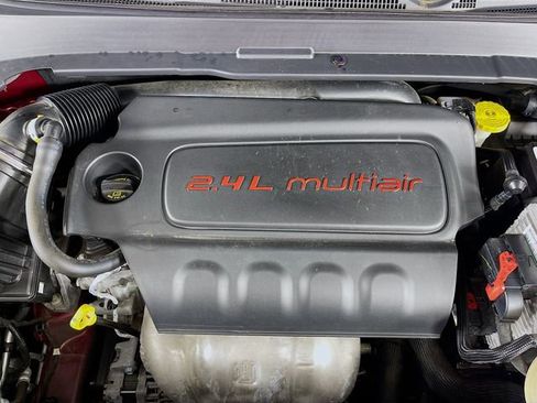 Used 2022 Jeep Compass Latitude FWD image 30