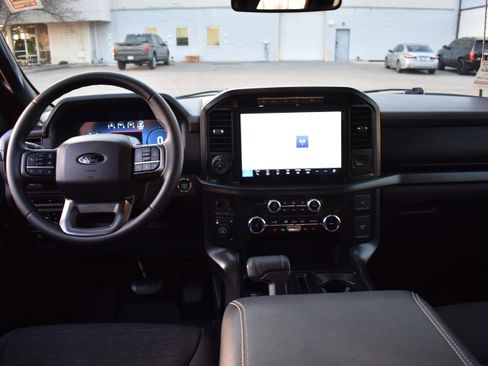 Used 2024 Ford F150 XLT w/ Equipment Group 302A MID image 32