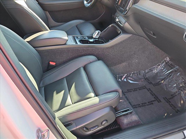 Used 2025 Volvo XC40 B5 Ultra w/ Climate Package AWD/4WD image 23