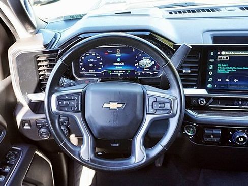 Used 2025 Chevrolet Silverado 2500 LT w/ Convenience Package AWD/4WD image 31