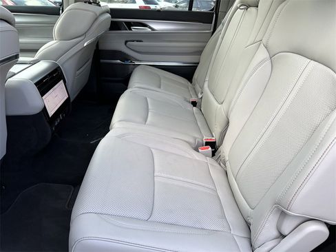 New 2023 Jeep Grand Wagoneer 4WD w/ Flexible Seating Group image 20