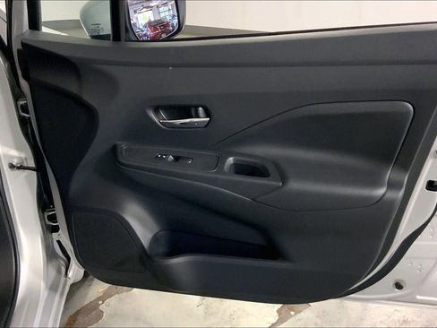 Used 2025 Nissan Versa SV w/ Trunk Package FWD image 25