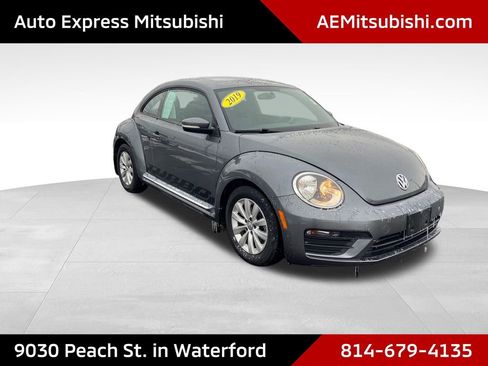 Used 2019 Volkswagen Beetle 2.0T SE FWD image 1