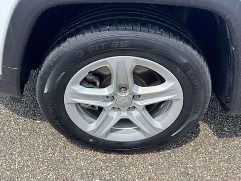 Certified 2023 Jeep Compass Sport AWD/4WD image 8