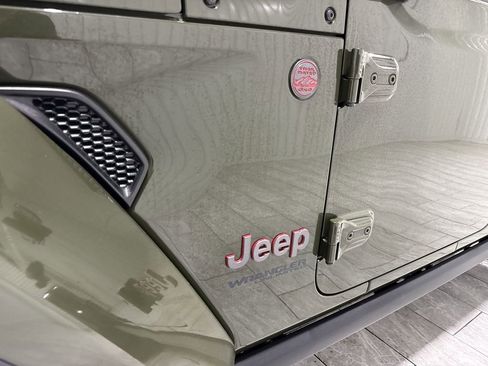 Used 2021 Jeep Wrangler Unlimited Rubicon AWD/4WD image 33