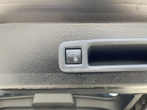 Used 2021 Toyota Sienna XSE AWD/4WD image 17